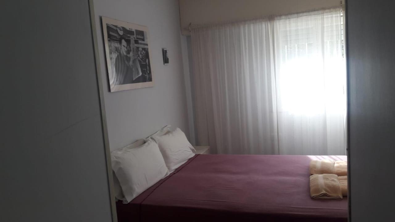 Hotel De Cine Las Golondrinas Villa Gesell Zimmer foto